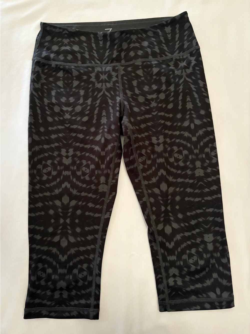 Zella Gray Heather Capri Leggings